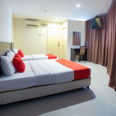 Family Suite Kupon OYO 89966 Green World Hotel @ Seri Putra