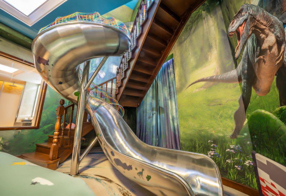 Zhaolin Grand Hotel BeijingDinosaur Legend Duplex Suite