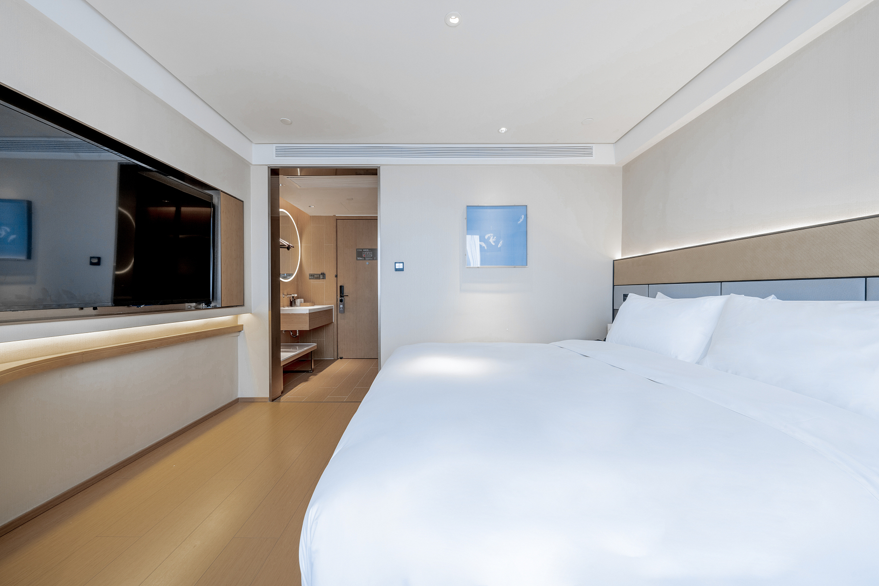 高级大床房（可投屏65寸电视+冰箱+金可儿床垫）