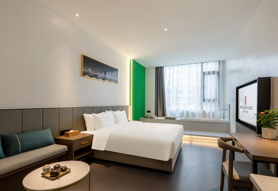 Elegant Panoramic Double Room