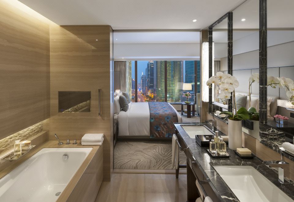 Mandarin Oriental Pudong ShanghaiExecutive Suite - 2 Bedroom