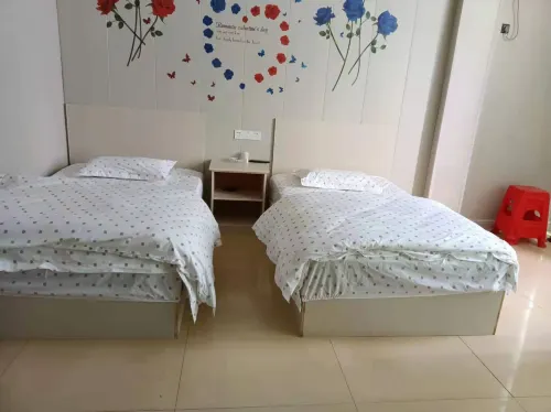 Happy Hotel