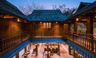 Jinghong Manying Dai Tai Courtyard Villa