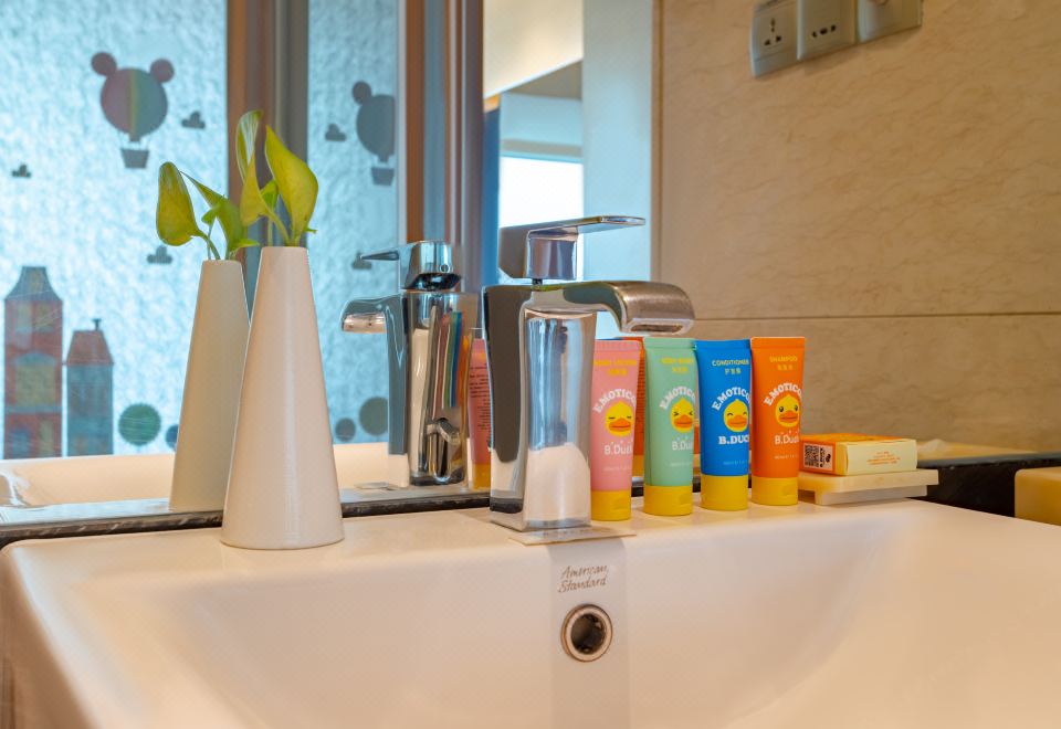 Felton Grand Hotel Hotel Chengdu Themed 2-bed Room