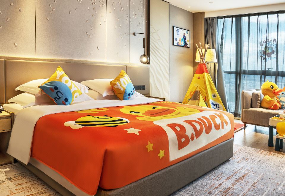 小黄鸭亲子开放式套房