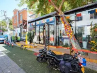 Kailash Youth Hostel Hotels in Yining