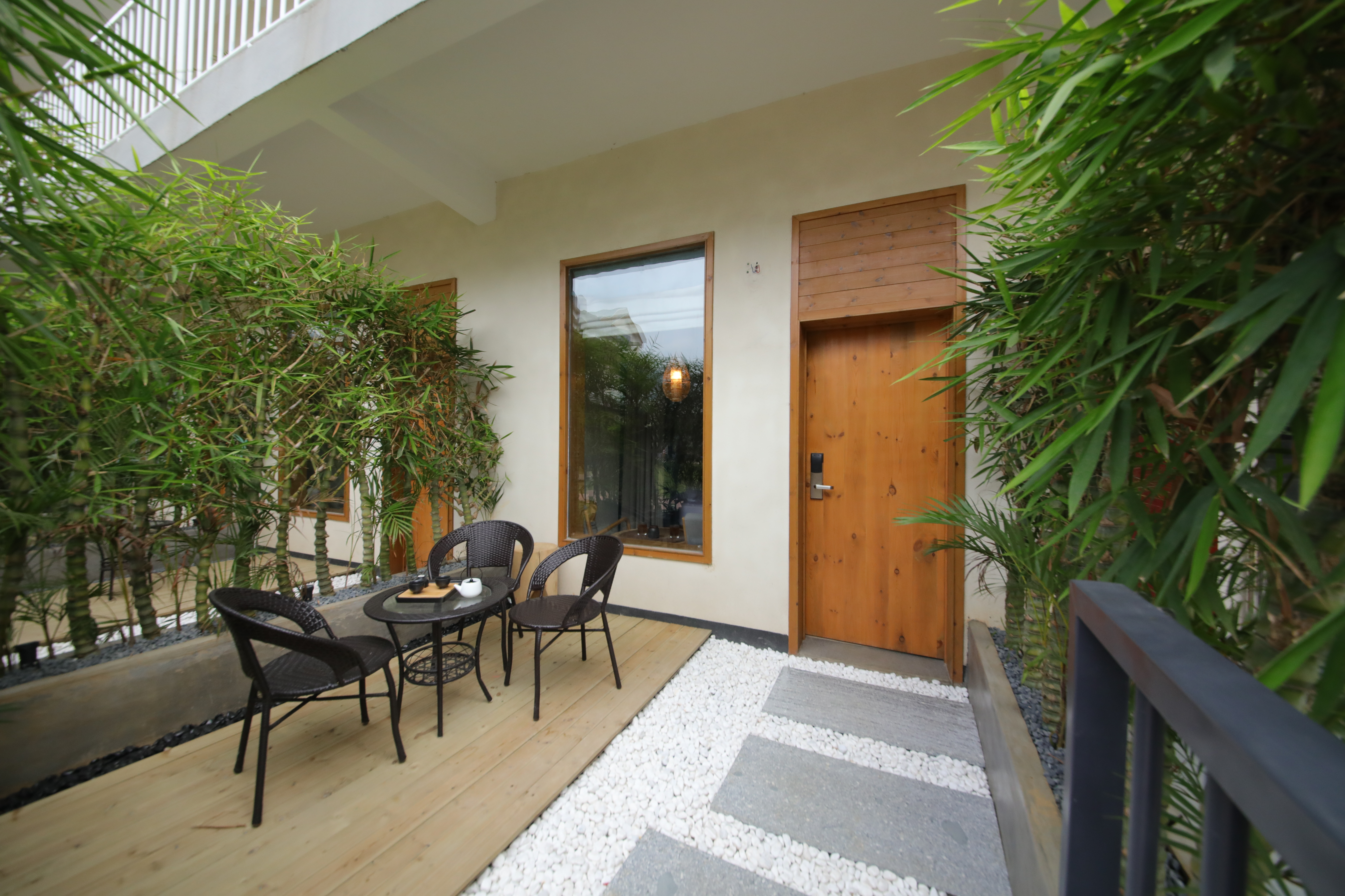 Zichun · Garden-View Garden Twin Room