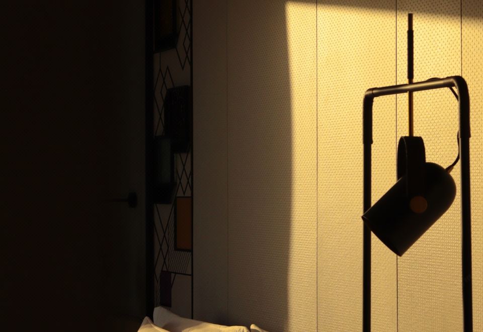 高級湖景大床房