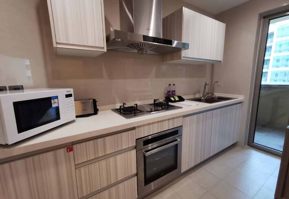 標準一室套房（洗烘一體機+衞洗麗+浴缸）