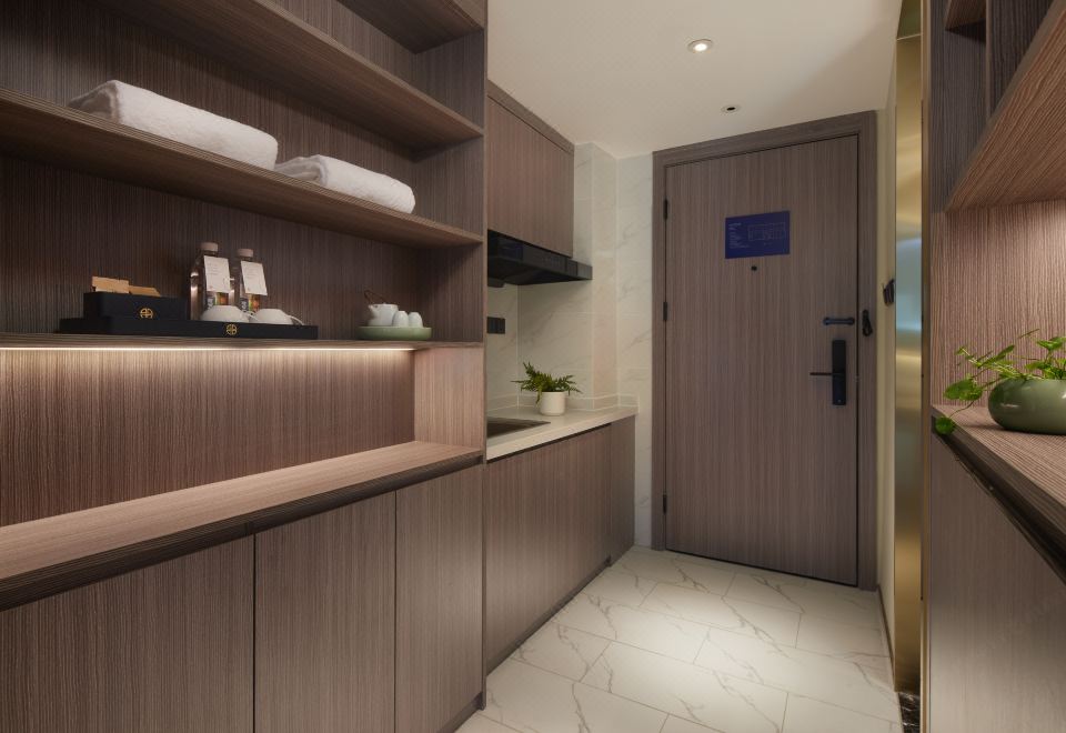 行政公寓大床房（65寸可投屏+小冰箱＋加熱毛巾桿）