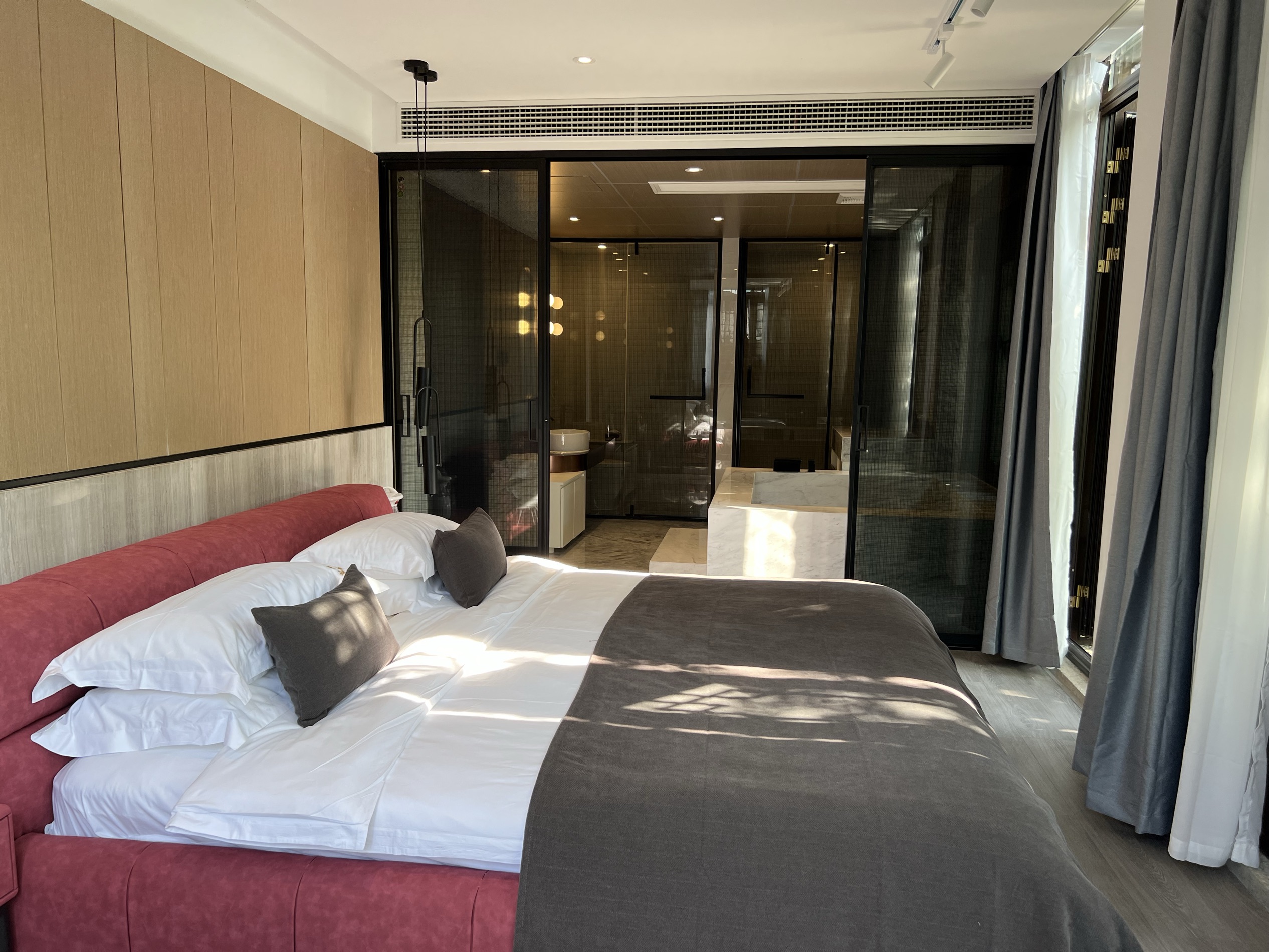 两室一厅河景泡池loft套房