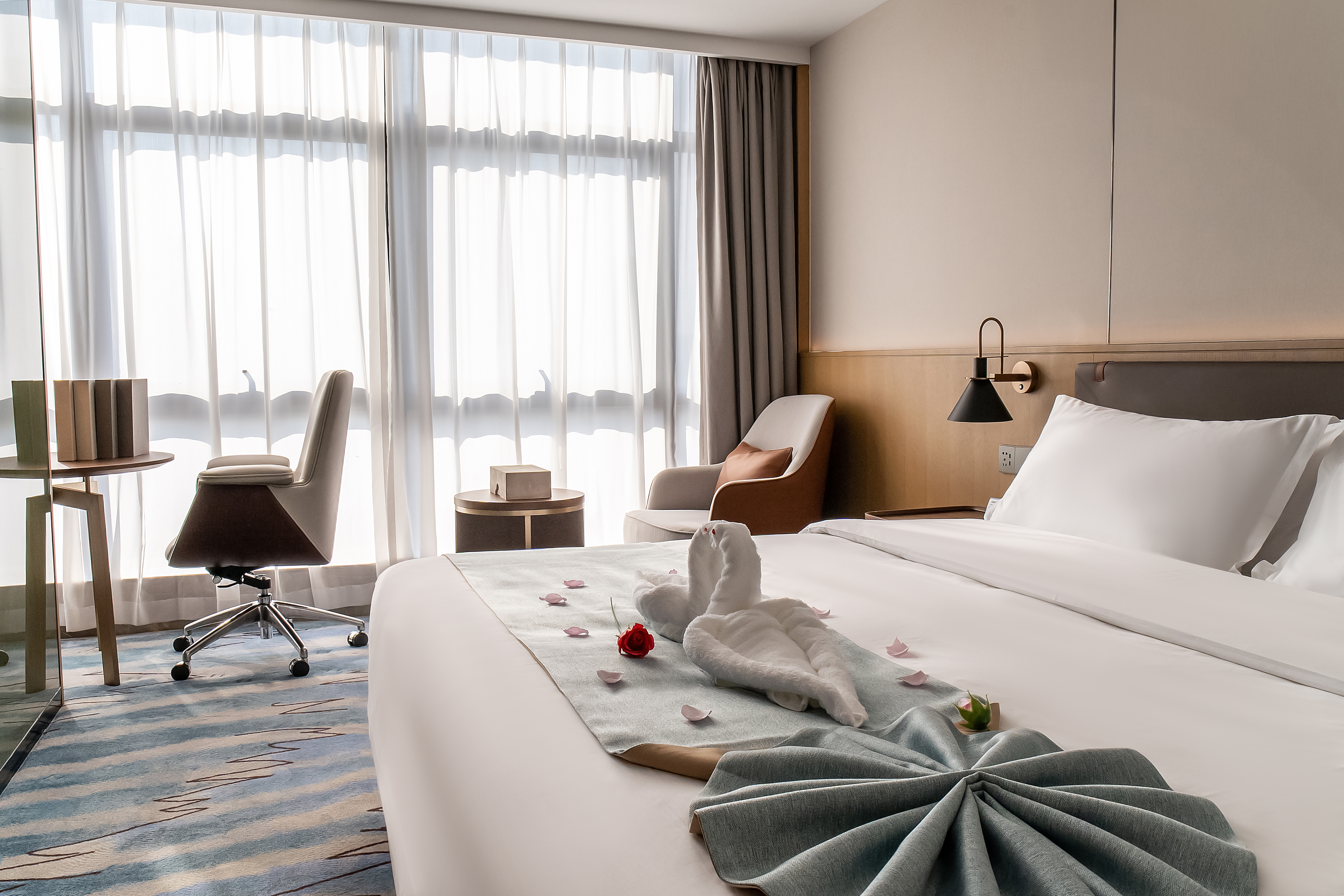 Empark Kingworld HotelDeluxe King Room