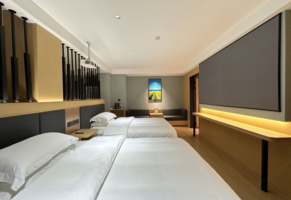 百寸巨幕影音套房