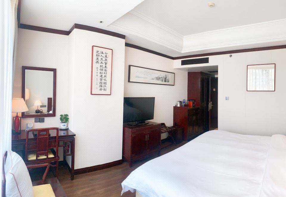 城景豪华大床间