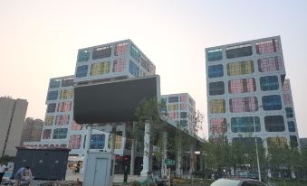 Dingding Homestay (Beijing Liangxiang University Town Subway Station)