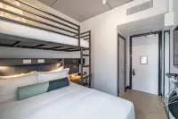 The Hendrick Smithfield Hotels in 
