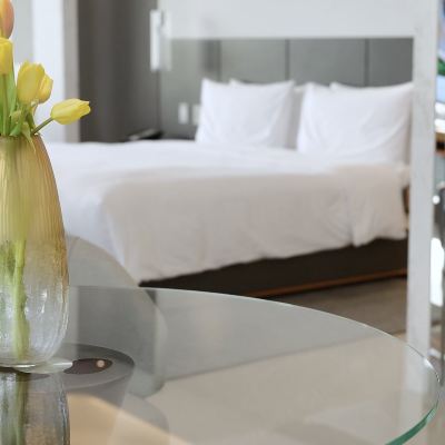 尊尚灣景大床房【盡賞西海岸美景】 海口索菲特大酒店優惠