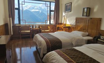 Sengenida View Hotel (Deqin Meili Snow Mountain)
