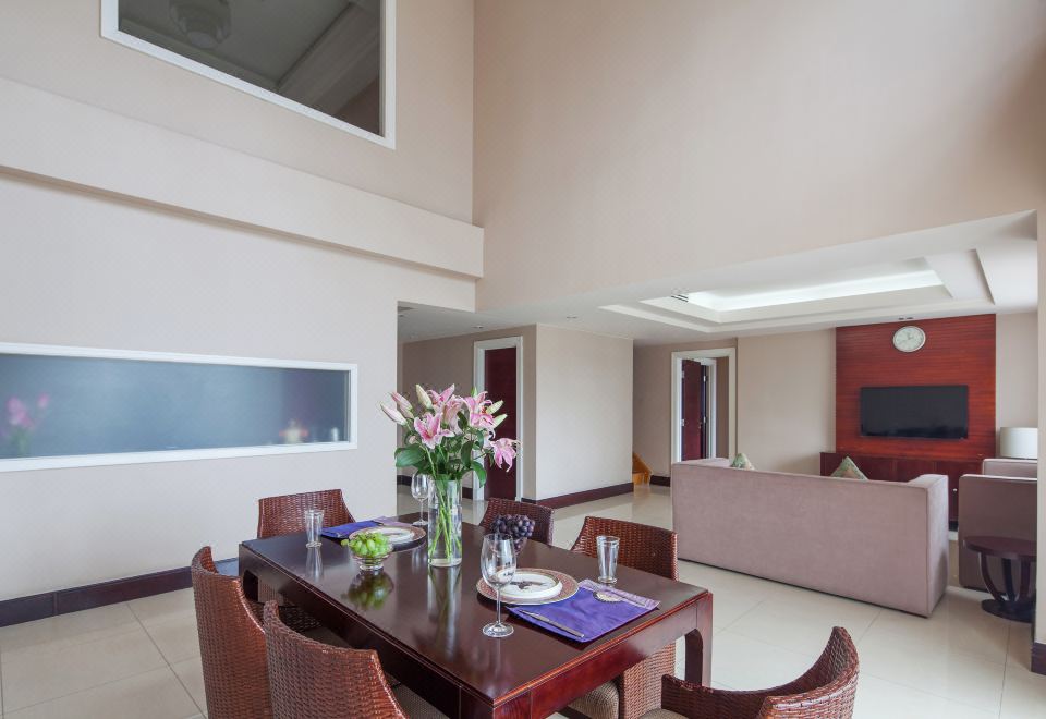 豪华复式三室一厅套房