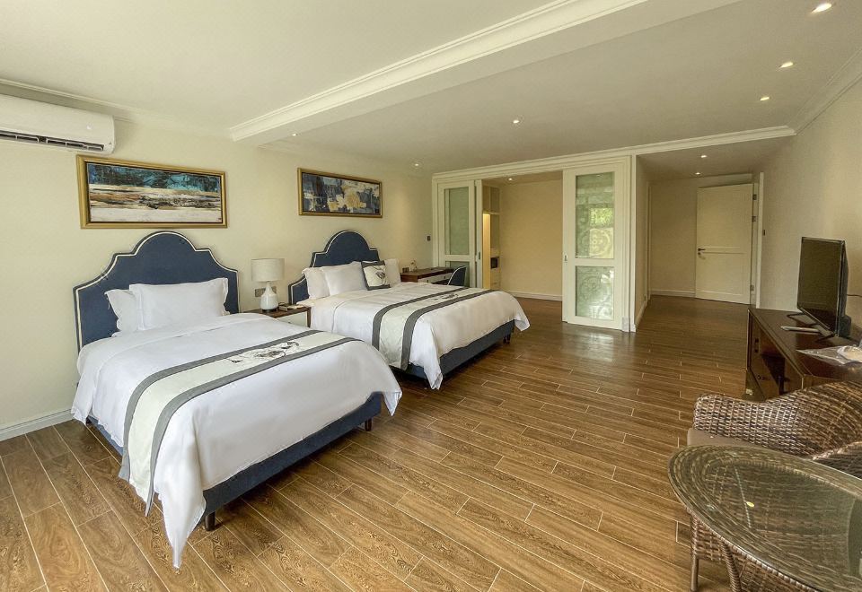 坡地五房别墅丨私家泡池&庭院