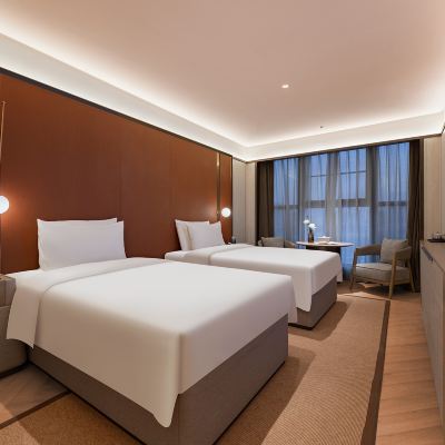 高級雙床房【水晶石香氛+minibar+65寸電視投屏】 桔子水晶珠海拱北關口酒店優惠