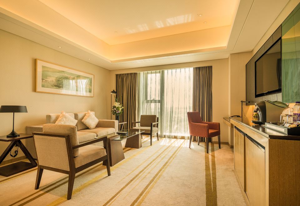 Radisson Blu Shanghai Pudong JinqiaoExecutive Suite