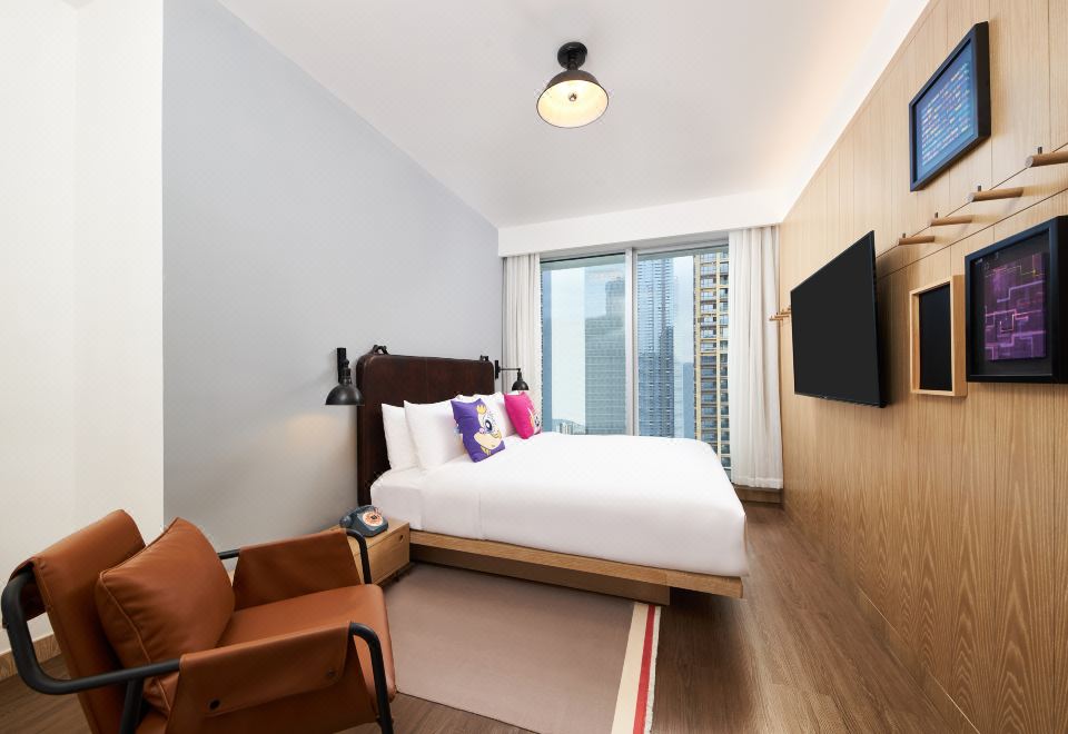 Moxy Shenzhen North StationJunior Suite