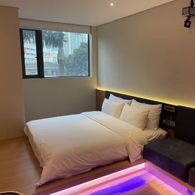 觀影榻榻米高級大床房（影視VIP+新風系統） 深圳你享酒店優惠