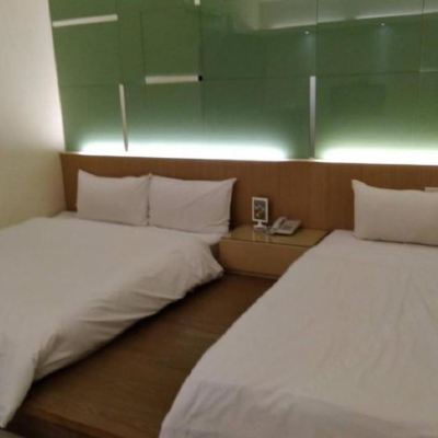 標準三人房 奇異果快捷旅店（高雄車站店）優惠