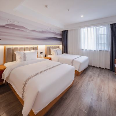 樂山樂水雙床房（觀三江夜遊燈光+賞日出晚霞） 江山勝景民宿酒店（樂山大佛店）優惠