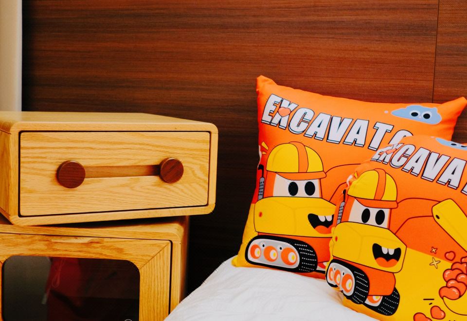 亲子家庭房（落地窗.梦幻投影.智能马桶）