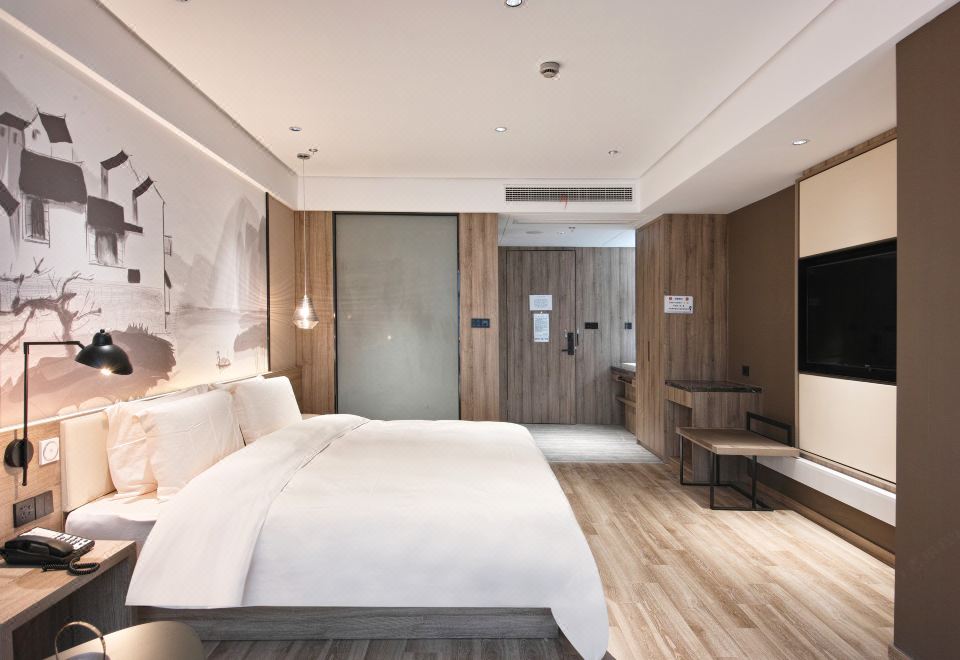 豪華大床房--超大空間+智能馬桶+乳膠床墊+高品布草