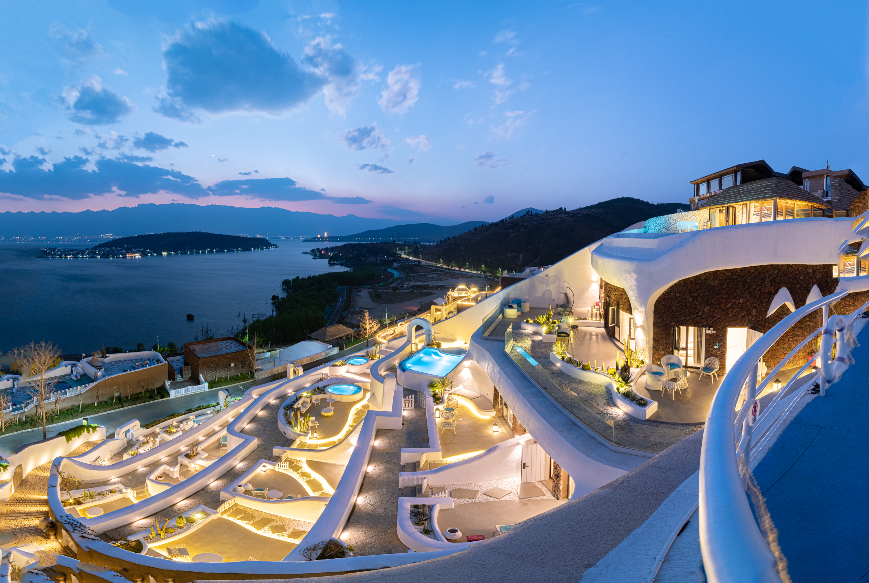 大理聖託里尼·雲上天籟海景度假酒店（洱海理想邦店）的評價-最新1438則