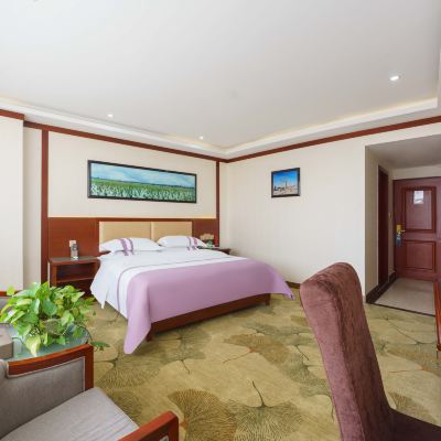 中巴友誼樓高級大床房 其尼瓦克國際飯店（喀什古城店）優惠