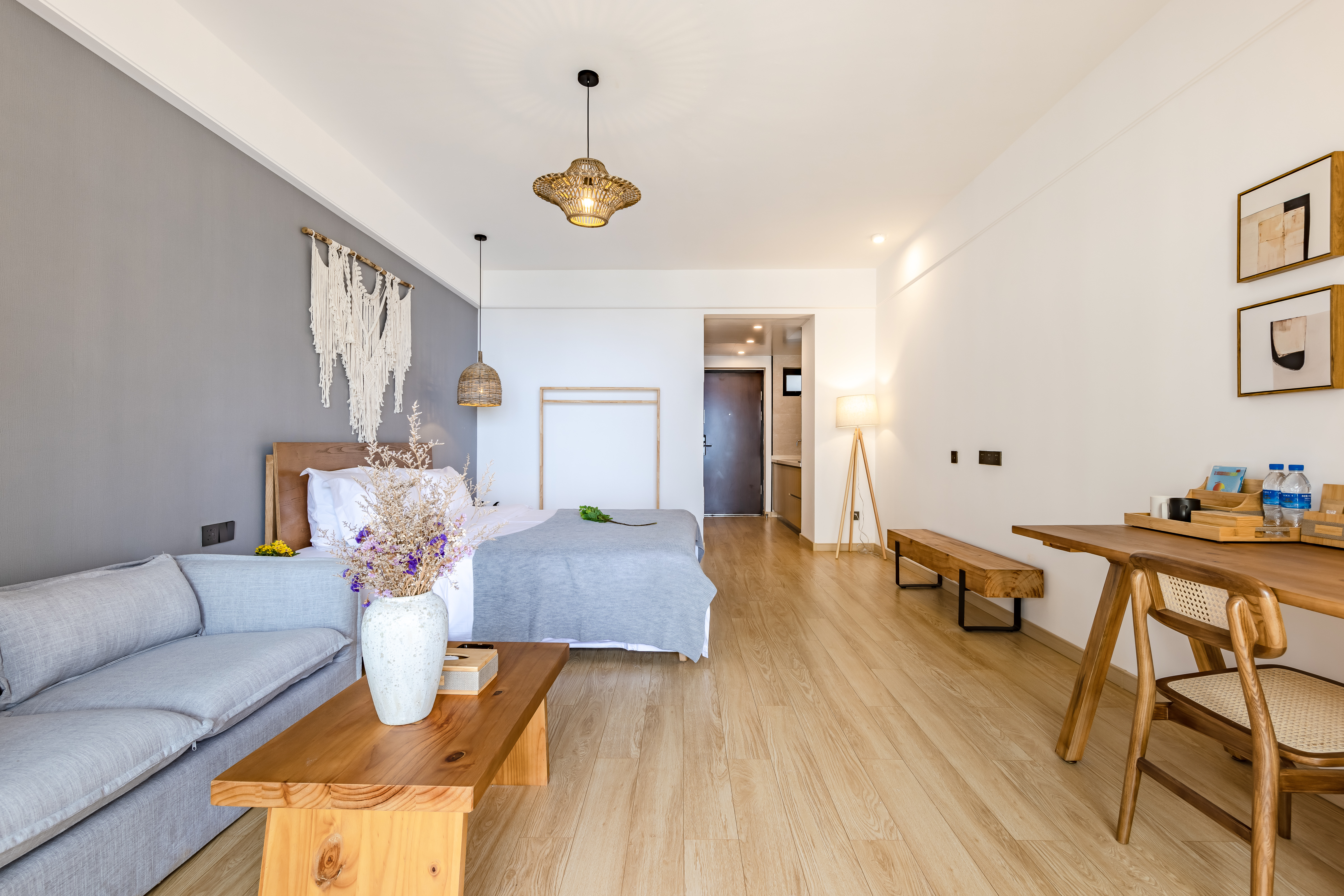 漫云·湖景大床房