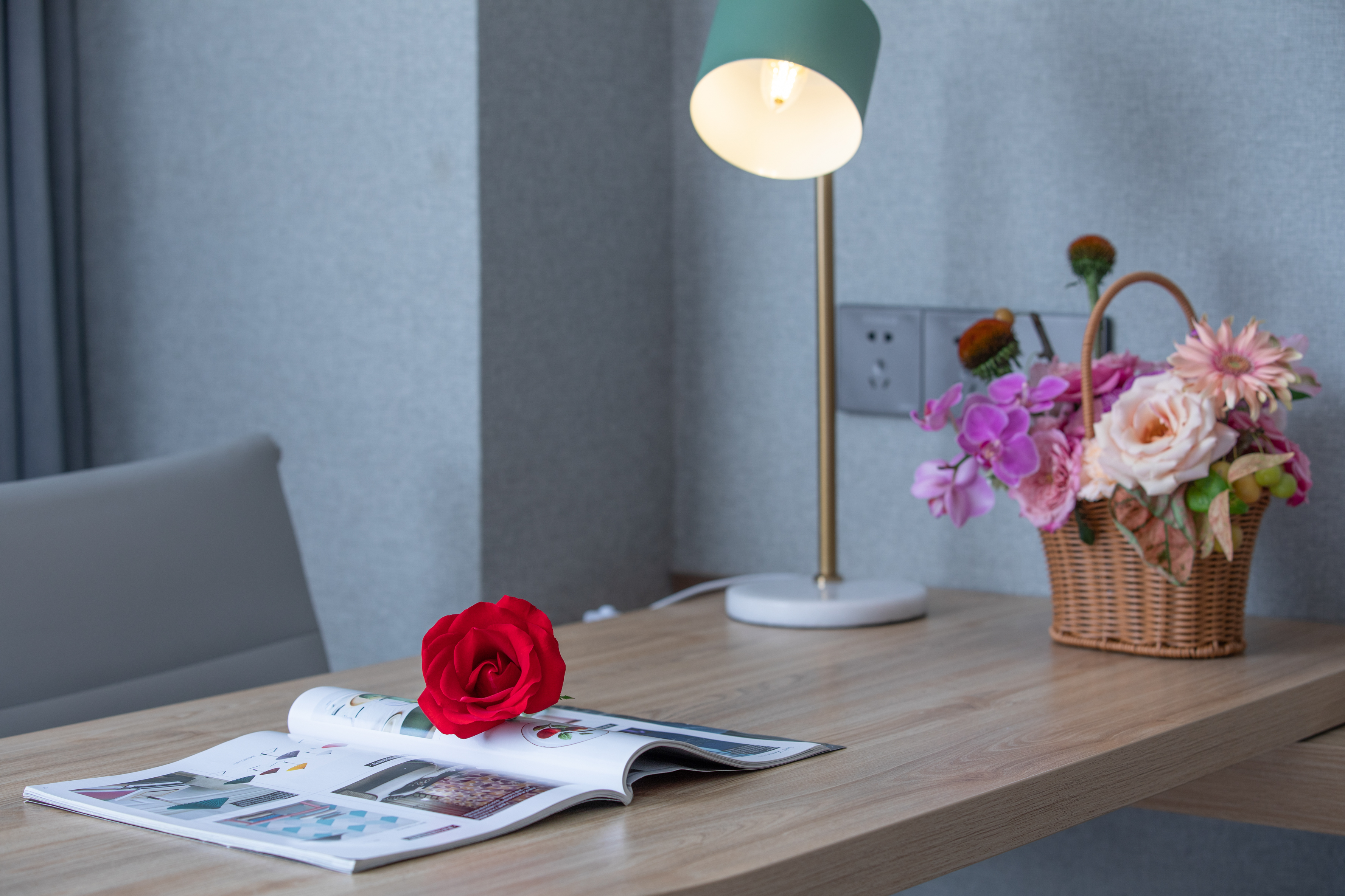 Zhuhai Huafeng Hotel (Huafa Commercial City Wanxuehui Branch)豪华双床房丨投屏电视丨澳洲羽丝棉安睡枕丨极速网络