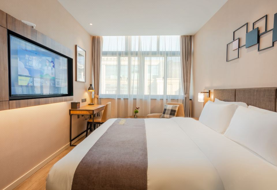Business Queen Room