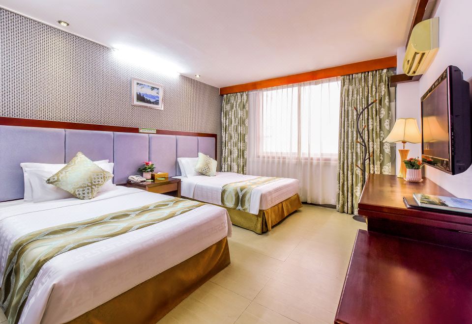 高级双床房「洗浴乾湿分离-灭菌毛巾-采光明亮盈透」