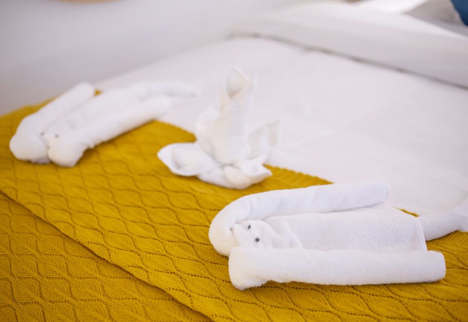 豪华双床房|智能轻奢+休闲座椅