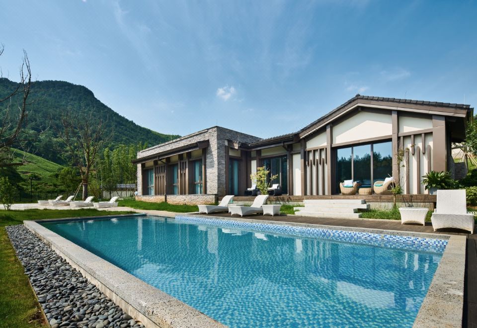 Club Med Joyview Resort AnjiPresidential Suite - 2-Bedroom