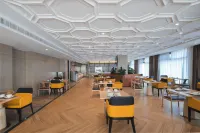 Vienna International Hotel (Huangshi Daye Center High-speed Railway North Station)
