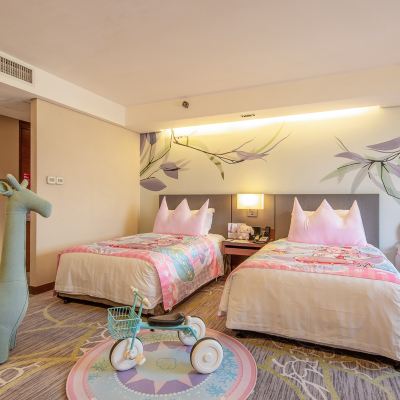 酷芽巴啦啦小魔仙雙床房 廣州中心皇冠假日酒店優惠