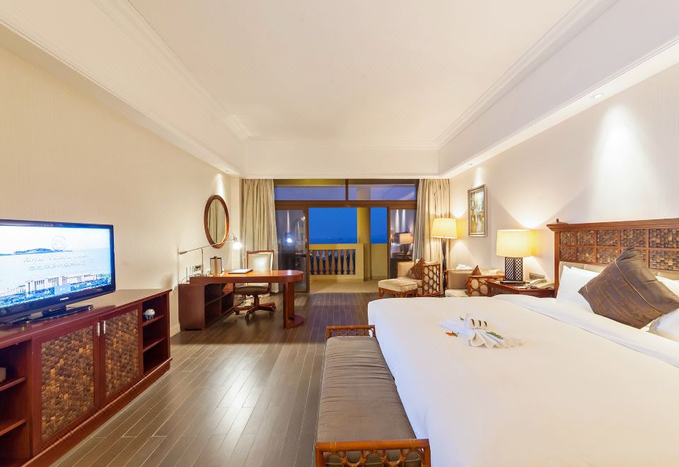 至尊海景日出大床房（独立观海阳台）