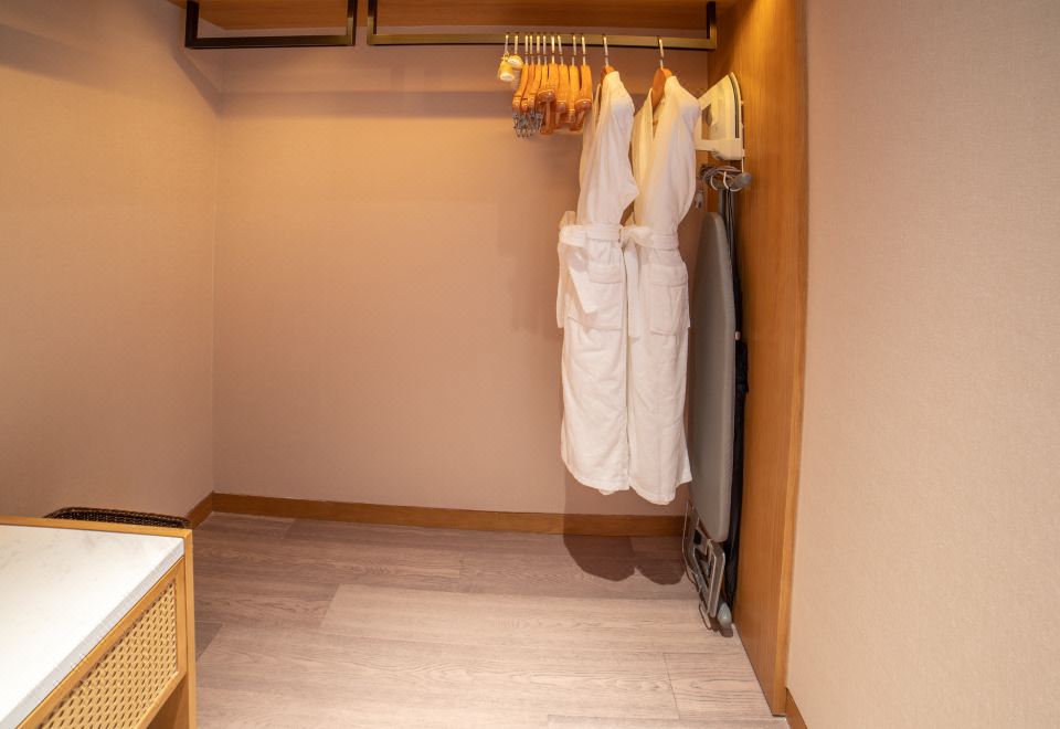 Bejing Yanqing Alpine Skiing Resort HotelDeluxe 2-bed Room