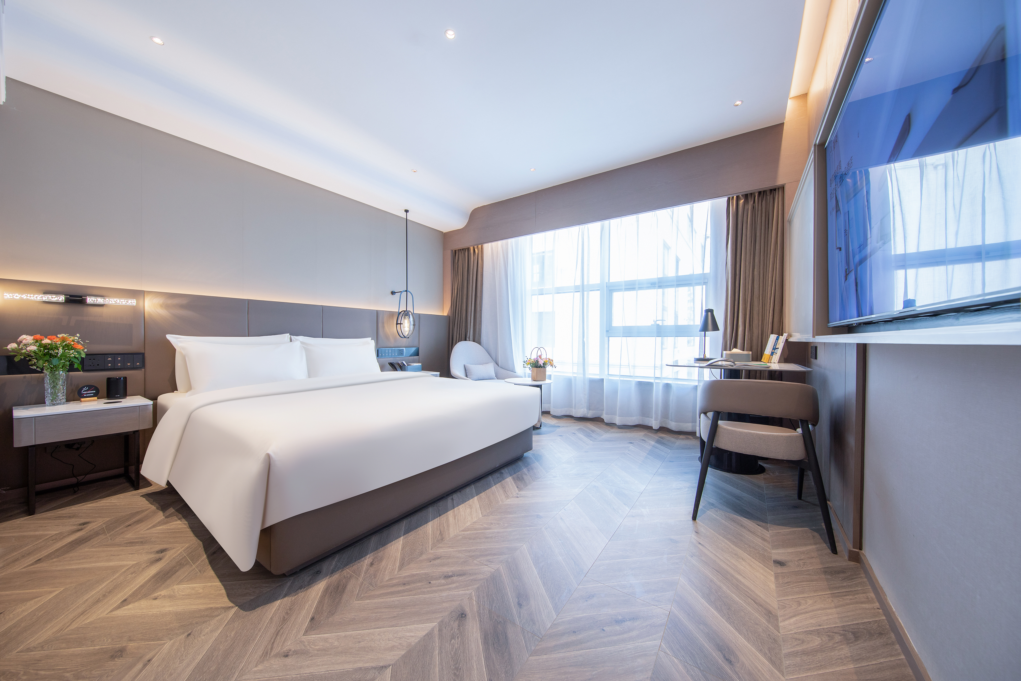 行政大床房（小冰箱-徕芬吹风机-投屏电视）