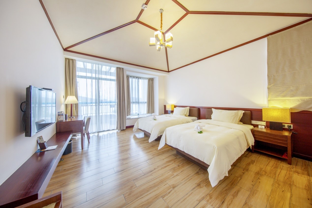 Baodun Lake Hushan Hot Spring Resort2-bed Room With Sea View
