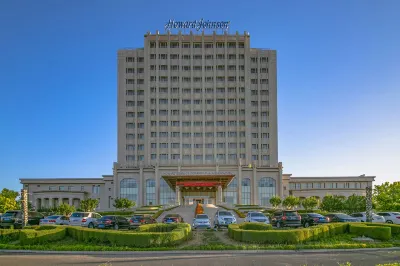 Howard Johnson Domando Plaza Hotel di 