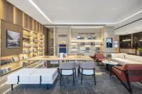 Xinyi Center Qingnian Road Atour Hotel
