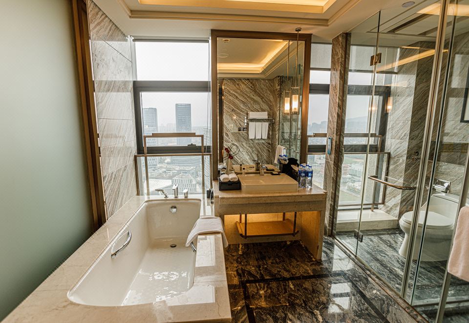 豪华四卧家庭套房