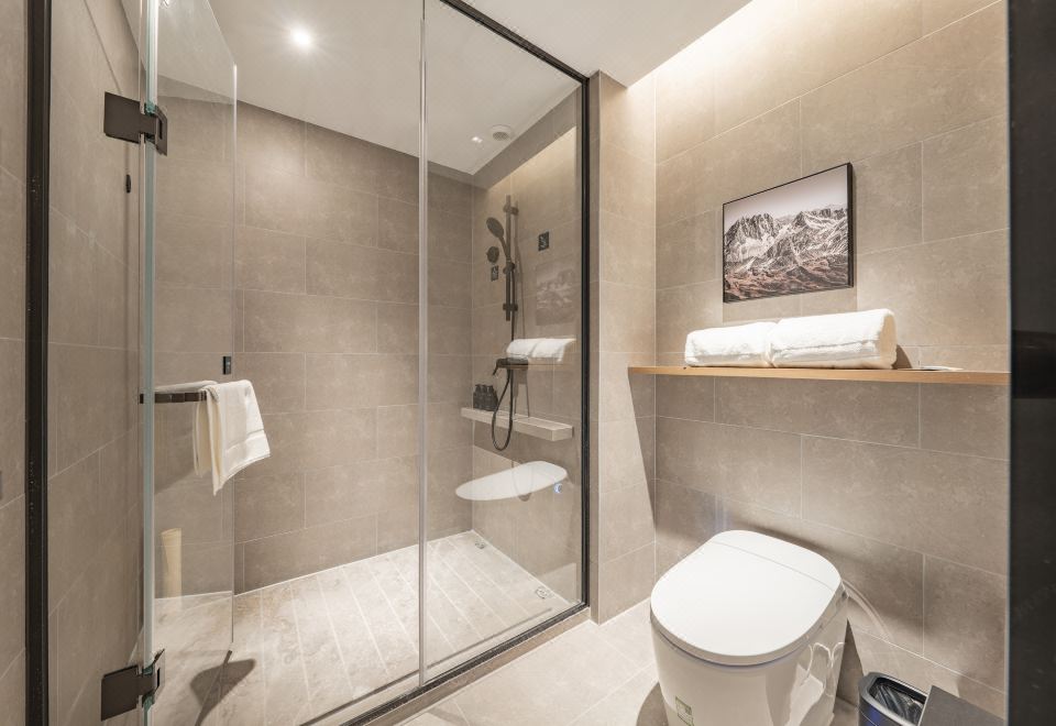 行政大床房 （亚朵记忆枕＋小冰箱）